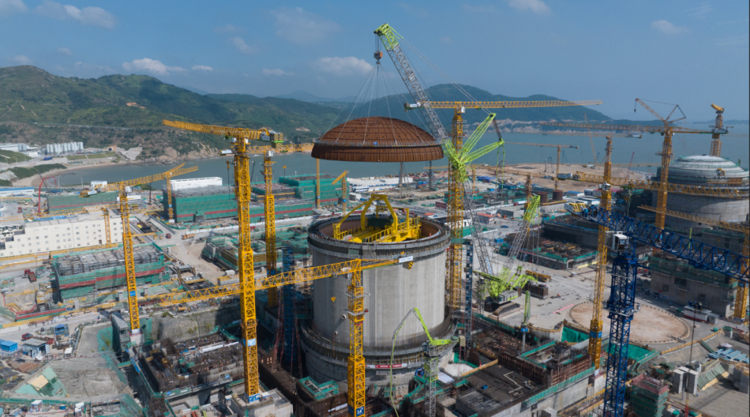 中核华兴公司承建的中广核浙江三澳核电项目2号机组穹顶吊装完成