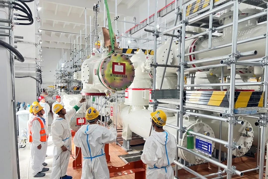 1748220652458447.jpg 6400.jpg