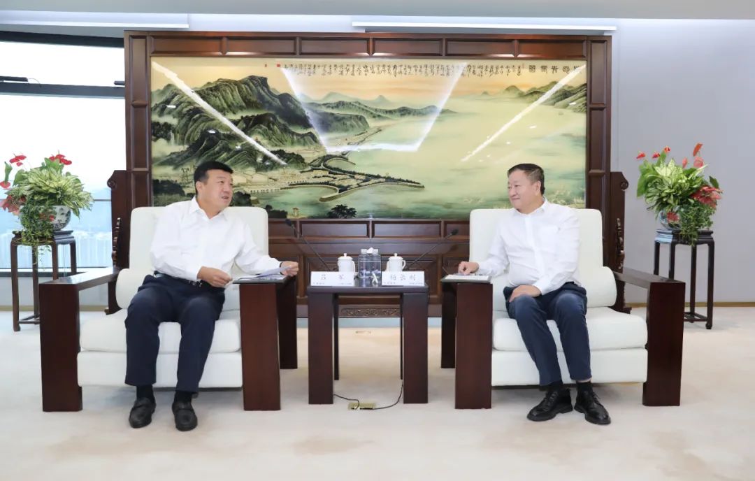 杨长利会见中国大唐党组书记、董事长吕军