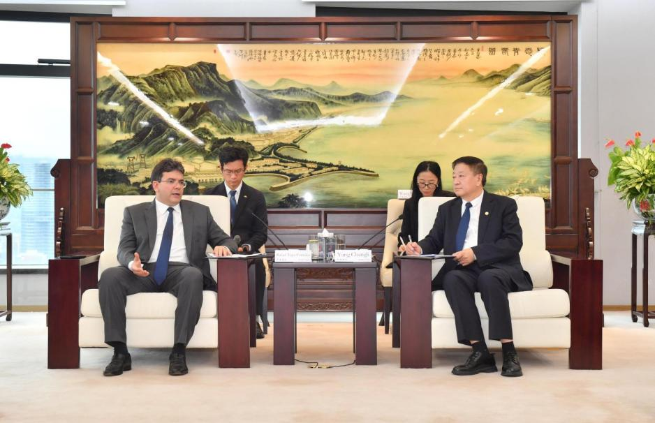 杨长利会见巴西皮奥伊州州长拉斐尔·塔日拉·丰特莱斯