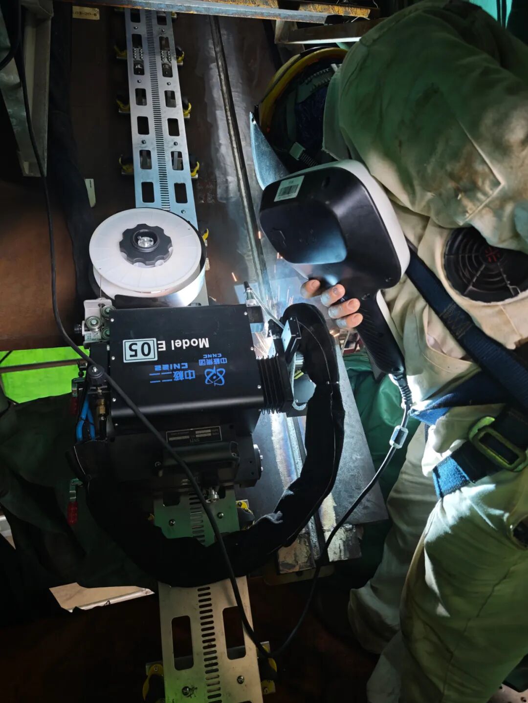 中核二二公司成功实现CV钢制安全壳底封头自动气保焊工艺应用