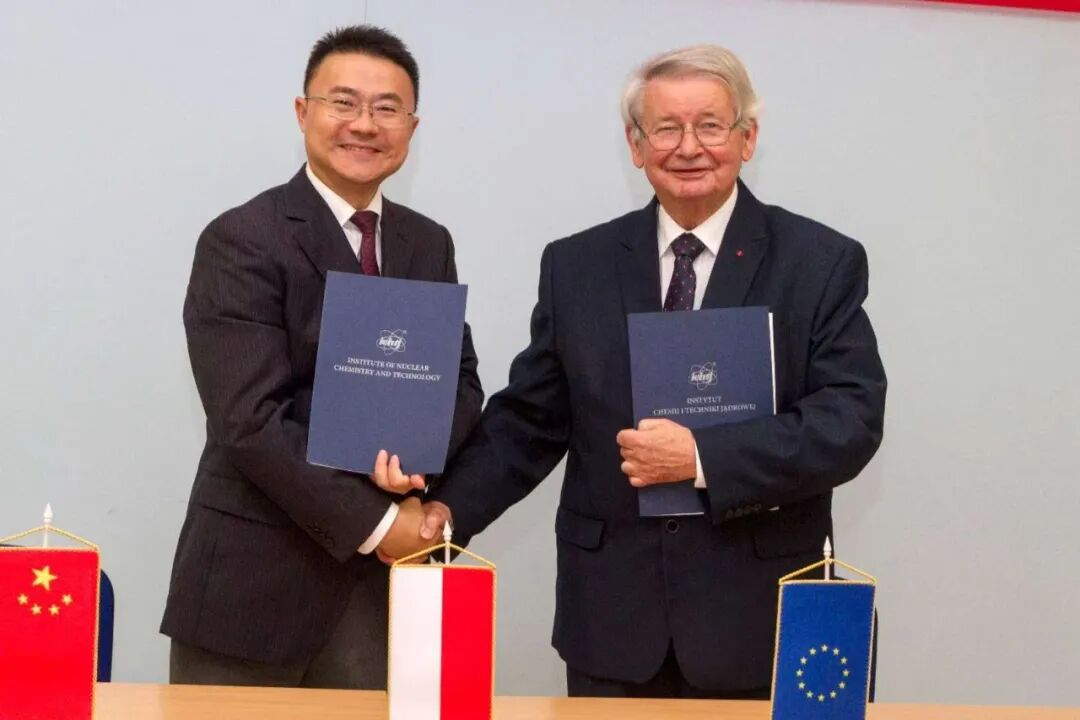 1760921525364962.jpg 6400.jpg