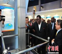 纳米比亚总理根格布参观深圳大亚湾核电基地